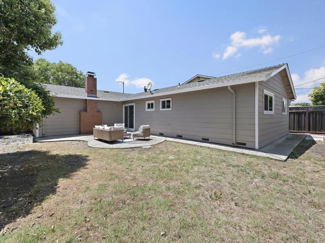 2106 Treewood Lane, San Jose CA: https://media.crmls.org/mediaz/489136c0-2e15-4b74-8658-147765efd00c.jpg