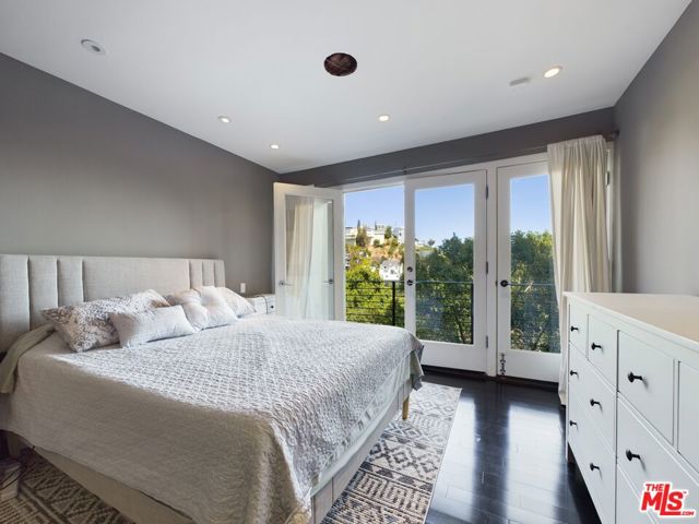 1640 Haslam Terrace, Los Angeles, California 90069, 2 Bedrooms Bedrooms, ,2 BathroomsBathrooms,Single Family Residence,For Sale,Haslam,24401913