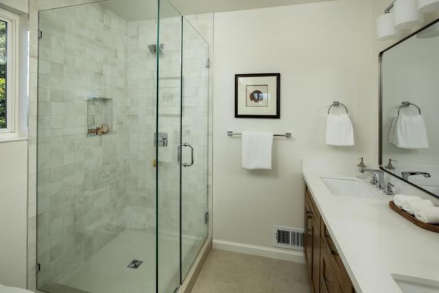2910 Sherwood Drive, San Carlos CA: https://media.crmls.org/mediaz/4891811c-b0ec-48f5-8fba-e1f246e43e12.jpg