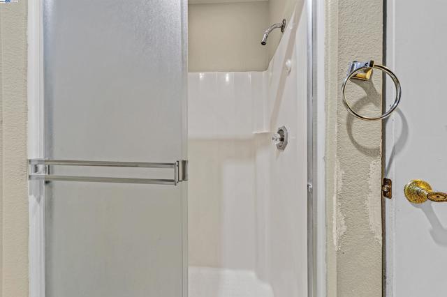 136 Hackamore Ln, Fremont CA: https://media.crmls.org/mediaz/48919002-857b-49b5-ba8e-e702f537dc56.jpg