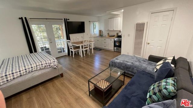 29160 Arrowhead Drive, Cedar Glen CA: https://media.crmls.org/mediaz/4891b91d-26d2-4f33-b692-11fe51ccbe22.jpg