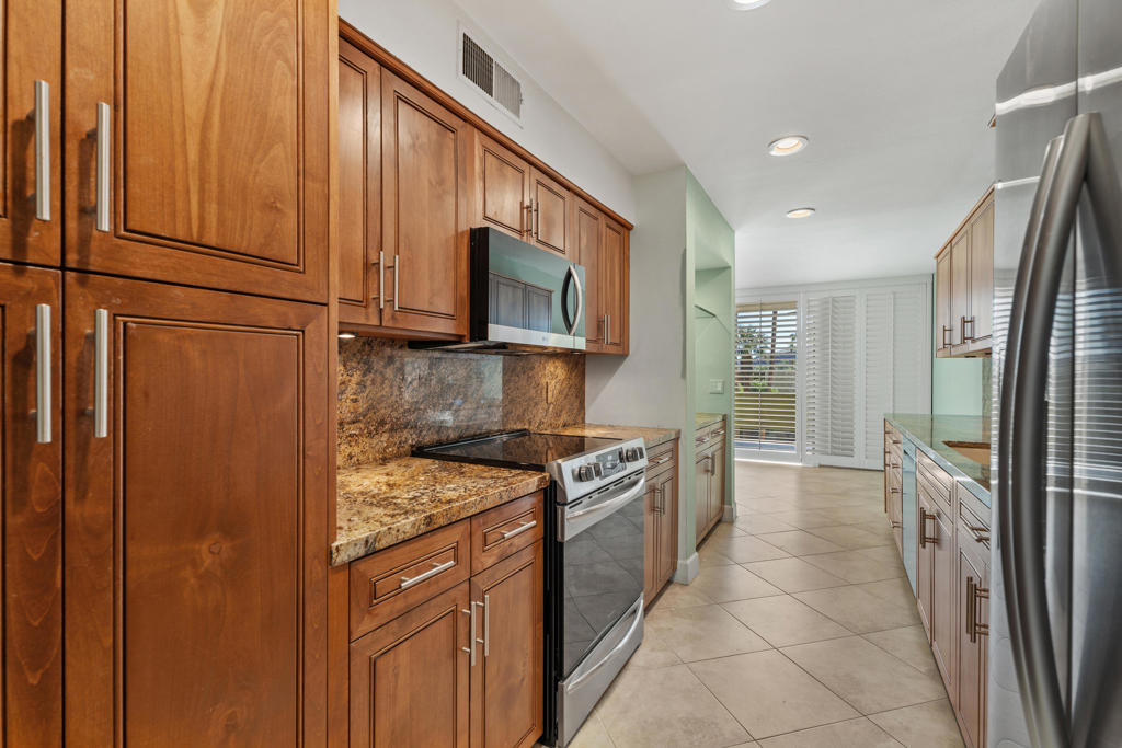 MLS #219136631DA image #15