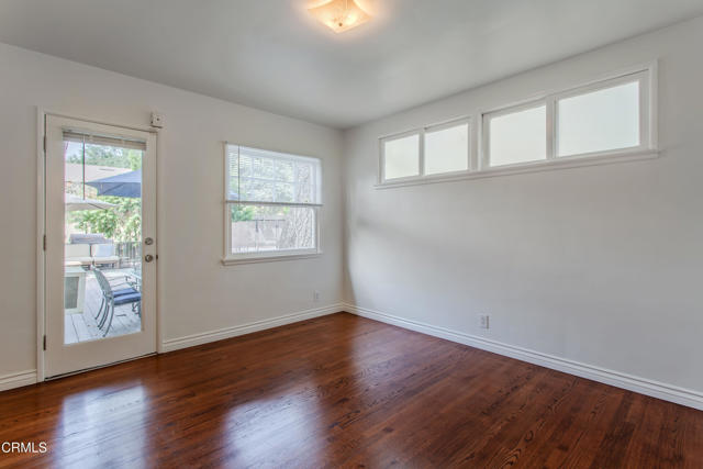 2727 Hollister Terrace, Glendale CA: https://media.crmls.org/mediaz/4892a6d3-bf8c-47ed-bc3f-76be49884e34.jpg