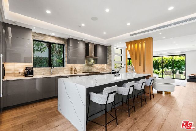 4338 Agnes Avenue, Studio City CA: https://media.crmls.org/mediaz/4892aeb9-fae4-4f88-b36f-e9639d4e01b6.jpg