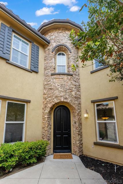 5527 Alexandrine Ct, Oceanside CA: https://media.crmls.org/mediaz/4892c2c6-cafa-4ac2-82ce-e84186876768.jpg