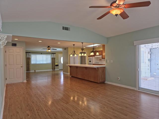 Detail Gallery Image 3 of 21 For 25875 Coombe Hill Dr, Menifee,  CA 92586 - 3 Beds | 2 Baths