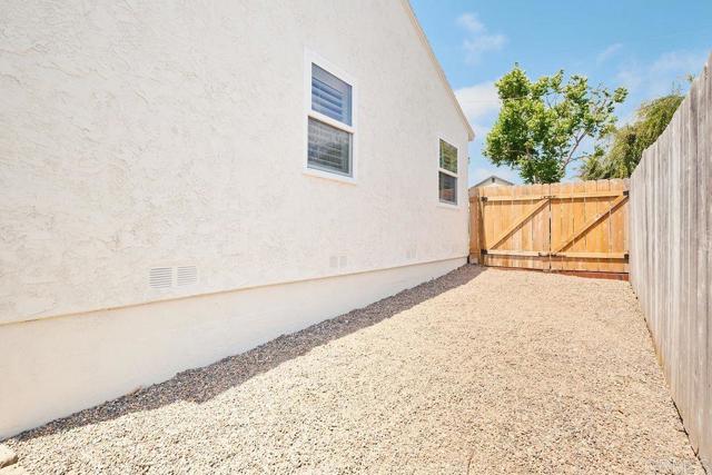 1713 Stewart Street, Oceanside CA: https://media.crmls.org/mediaz/4893743b-10f2-4e84-afd6-83a291138ff9.jpg