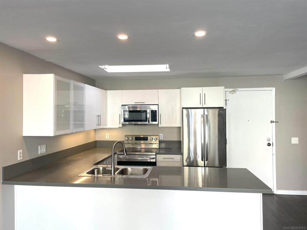 8338 Regents Rd - photo 5