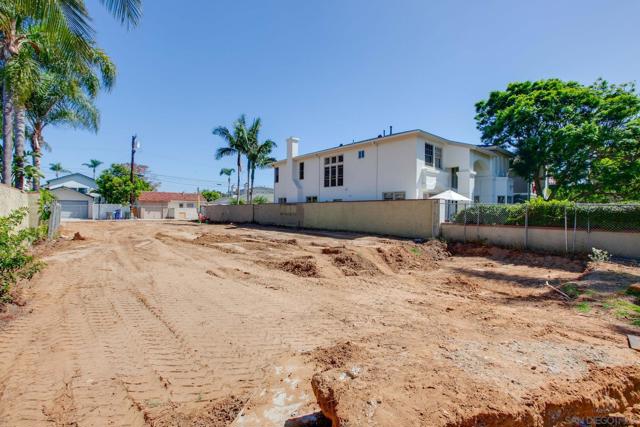 743 B Avenue, Coronado CA: https://media.crmls.org/mediaz/4894beff-91b6-45fc-8415-26b01ee614b0.jpg