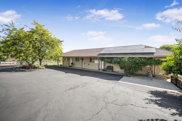 1090 W Edmundson Avenue, Morgan Hill CA: https://media.crmls.org/mediaz/4894fa59-25d7-4a05-863b-321701d999f4.jpg