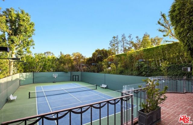 111 N Mapleton Drive, Los Angeles CA: https://media.crmls.org/mediaz/48958c3f-a710-450a-aaee-69b0f9339dd1.jpg