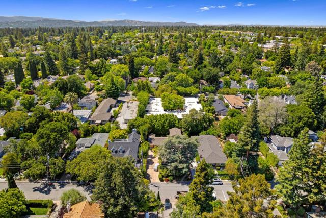 810 Cambridge Avenue, Menlo Park CA: https://media.crmls.org/mediaz/489682ad-b79f-44fd-b390-99b3de5ba96b.jpg
