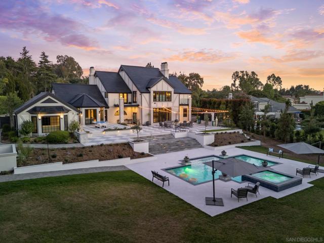16770 Via De Los Rosales, Rancho Santa Fe CA: https://media.crmls.org/mediaz/4896b789-4bc9-41c0-a374-81084e6964e9.jpg