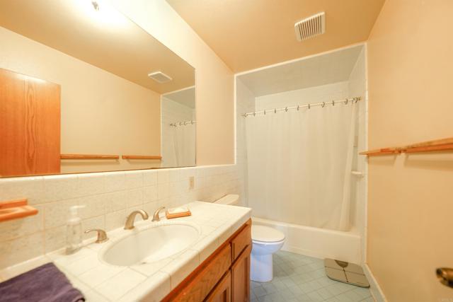 1250 E Old Julian Highway, Ramona CA: https://media.crmls.org/mediaz/4896c829-88f8-49c5-bef6-220f55642140.jpg