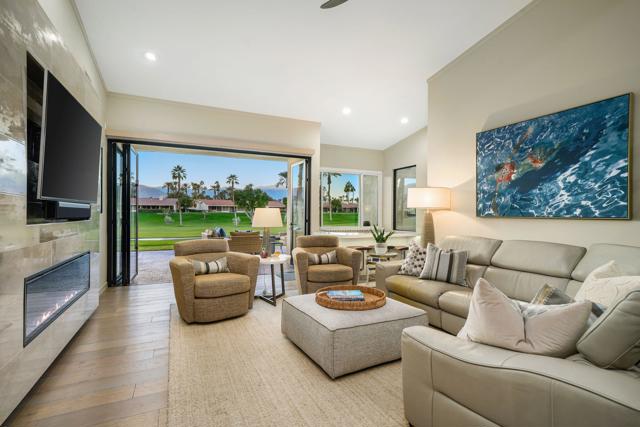 75629 Valle Vista, Indian Wells CA: https://media.crmls.org/mediaz/48975007-bdc1-4d4c-984e-edd23977927a.jpg