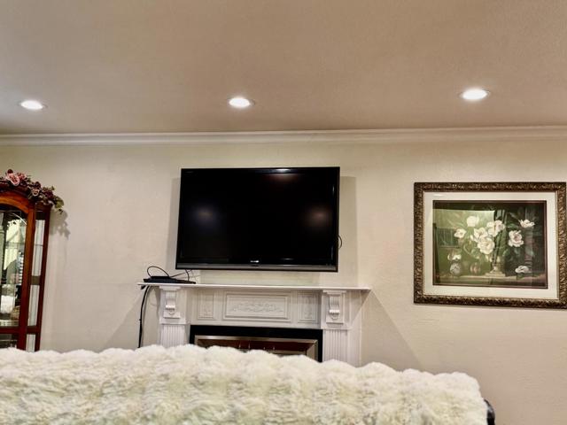 5736 Silver Leaf Road, San Jose CA: https://media.crmls.org/mediaz/4897fabe-1765-48fa-818e-9dbf9662f260.jpg