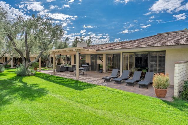 27 Cornell Drive, Rancho Mirage CA: https://media.crmls.org/mediaz/48980632-56fb-48e0-be46-0a7a53297cba.jpg