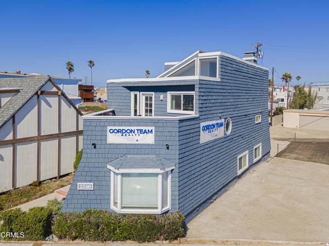 2516 Roosevelt Boulevard, Oxnard CA: https://media.crmls.org/mediaz/48982086-2a89-47a2-bd32-3f2744cb8c9e.jpg
