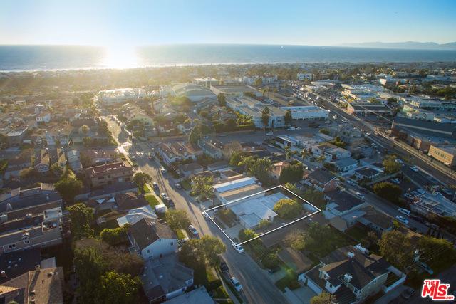 1233 21ST Street, Hermosa Beach, California 90254, 4 Bedrooms Bedrooms, ,2 BathroomsBathrooms,Residential,Sold,21ST,17205254