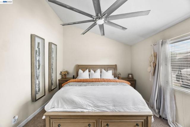 502 Chablis Way, Manteca CA: https://media.crmls.org/mediaz/489a8bed-c4a8-4c92-891d-c13e00a3eb4d.jpg