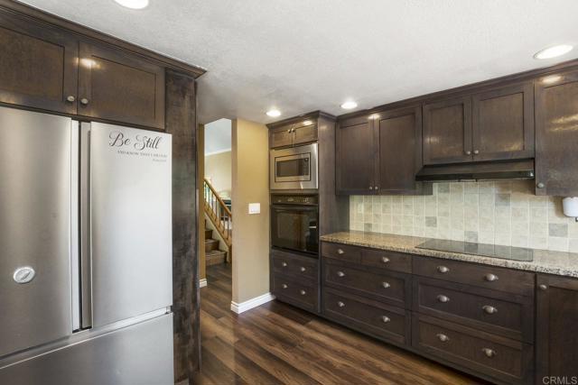 2524 Seattle Drive, El Cajon CA: https://media.crmls.org/mediaz/489a9c53-6a77-4650-a79a-8dd32a047193.jpg