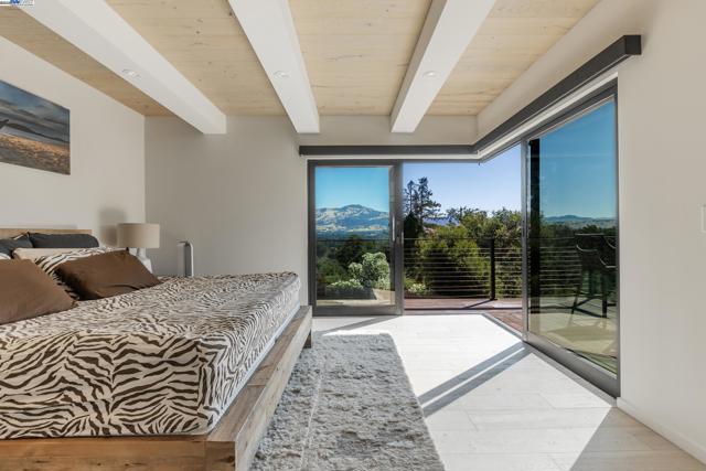 5 Sky Terrace, Danville CA: https://media.crmls.org/mediaz/489ab241-5fad-4d37-9eae-fe171629d1e0.jpg