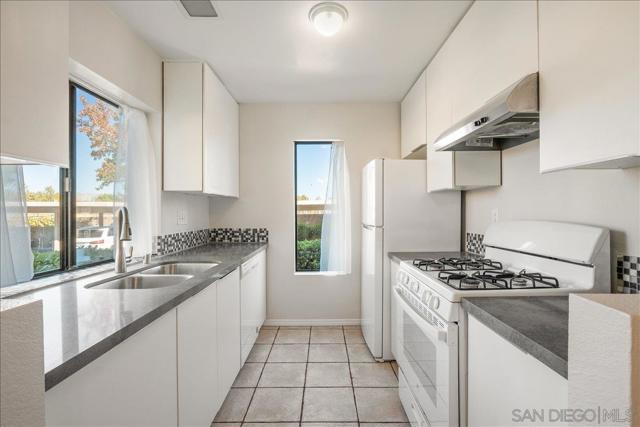 8488 New Salem St #69, San Diego CA: https://media.crmls.org/mediaz/489ae413-81af-427f-84b5-b6e77bff92e5.jpg