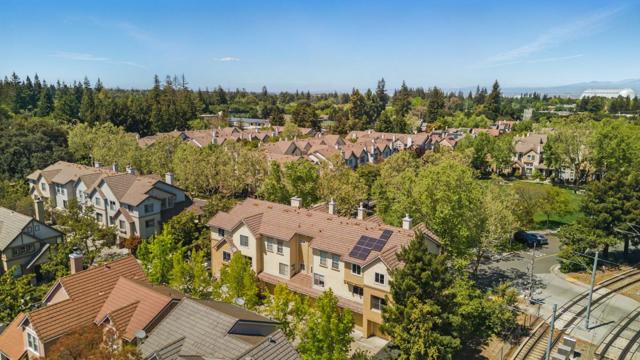 353 Whisman Station Drive, Mountain View CA: https://media.crmls.org/mediaz/489bfc49-cc7c-40f0-9849-7ac44f8548cf.jpg