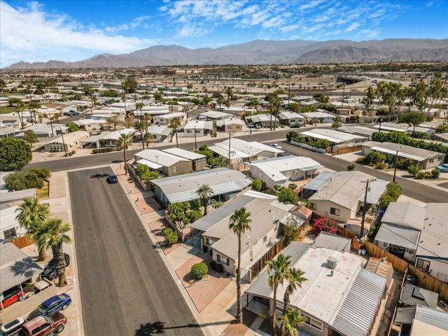 32857 Bloomfield Avenue, Thousand Palms CA: https://media.crmls.org/mediaz/489cdf96-d409-4da4-90f2-ab7feb9cccd6.jpg
