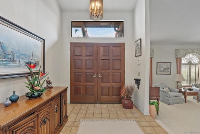 12982 Polvera Ct, San Diego CA: https://media.crmls.org/mediaz/489d266d-c7a6-4e09-94a7-d386bfccb97f.jpg