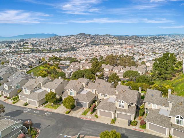 110 Cityview Drive, Daly City CA: https://media.crmls.org/mediaz/489dc9ec-7a26-4958-9622-9fab3d89a5cb.jpg