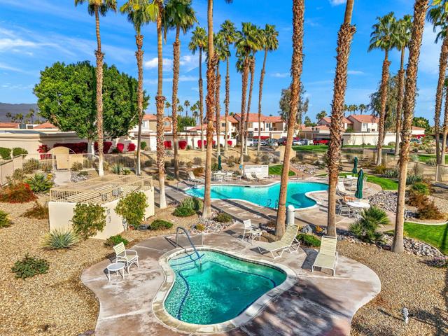 78347 Scarlet Court, La Quinta CA: https://media.crmls.org/mediaz/489e9080-9ef8-4d7b-a1b8-5c73d29ce5ec.jpg