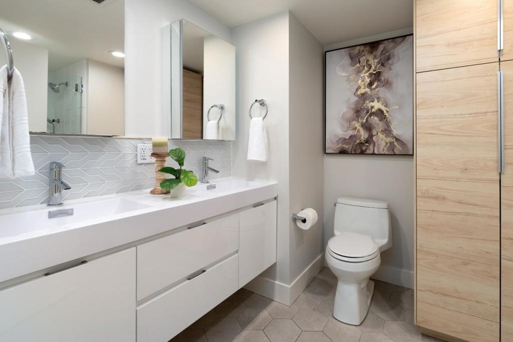 489Ee651 5383 4B01 8B7F 8549Cfcecdd0 1555 Lakeside Drive #184, Oakland, Ca 94612 &Lt;Span Style='BackgroundColor:transparent;Padding:0Px;'&Gt; &Lt;Small&Gt; &Lt;I&Gt; &Lt;/I&Gt; &Lt;/Small&Gt;&Lt;/Span&Gt;