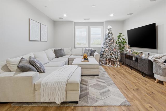 Detail Gallery Image 13 of 31 For 34 via Sovana, Santee,  CA 92071 - 2 Beds | 2/1 Baths