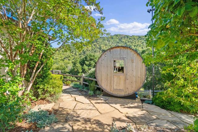 15651 Kennedy Road, Los Gatos CA: https://media.crmls.org/mediaz/48a0e87b-4258-47e4-959e-5aa160bbba3b.jpg
