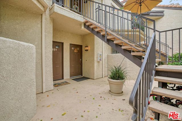 24125 Del Monte Drive, Valencia CA: https://media.crmls.org/mediaz/48a226b7-e890-4df9-a28e-d41c2d034eeb.jpg