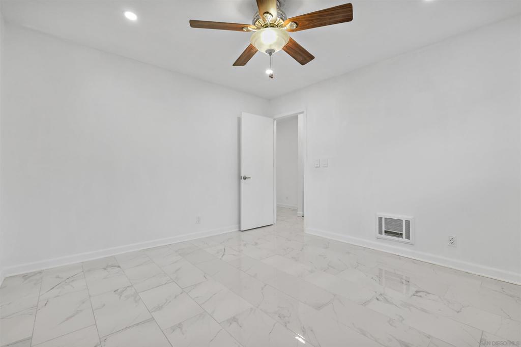 4185 Louisiana - photo 17