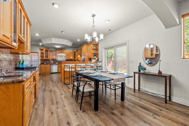 6176 Thomas Ave, Newark CA: https://media.crmls.org/mediaz/48a28334-73d6-4c9b-8ee1-bfeb00fca365.jpg