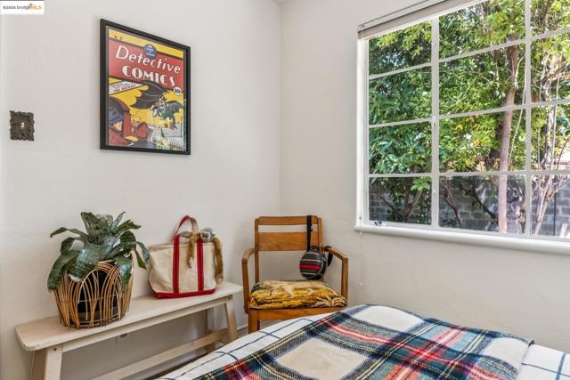 22574 6Th St, Hayward CA: https://media.crmls.org/mediaz/48a30bc0-8222-4e51-bdfa-6b18e6d694e3.jpg