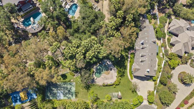 16631 Valle Verde Rd, Poway CA: https://media.crmls.org/mediaz/48a37e67-6d6d-4e6a-97d9-0ea08573b586.jpg