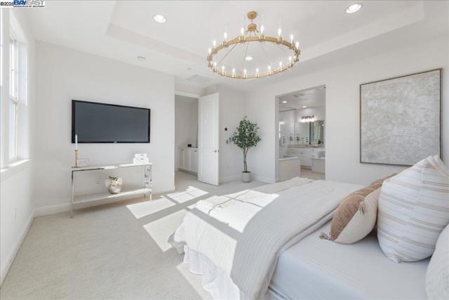 4206 Sunset View Dr, Dublin CA: https://media.crmls.org/mediaz/48a3ac5f-592d-44ce-b4c9-999d242a56f8.jpg