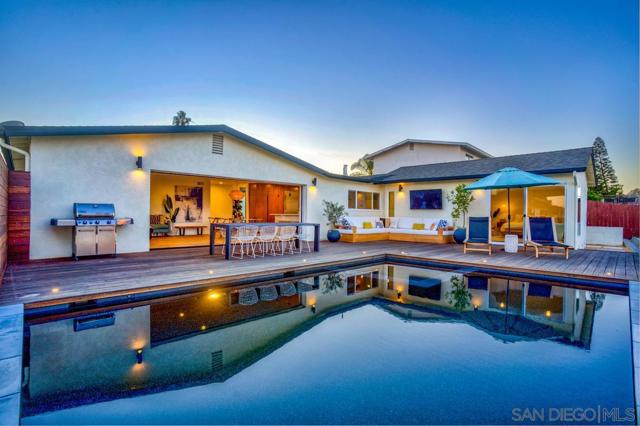 5745 Soledad Mountain Road, La Jolla CA: https://media.crmls.org/mediaz/48a4133b-a19f-4f1f-943f-7a4e59dc46e5.jpg