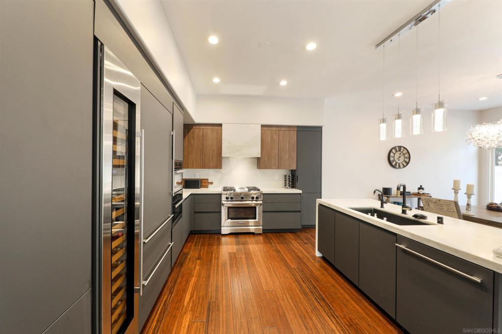 9760 Claiborne Sq - photo 3