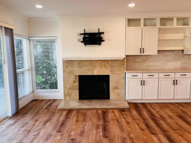 4587 Cove Drive, Carlsbad CA: https://media.crmls.org/mediaz/48a4a948-5fce-4cf2-86c1-293eb3afbb18.jpg