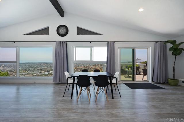 1656 Maria Avenue, Spring Valley CA: https://media.crmls.org/mediaz/48a4b4e8-4f95-4b70-b05d-fc023e9b7d5b.jpg