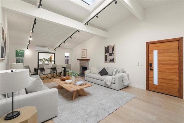 1362 Egret Drive, Sunnyvale CA: https://media.crmls.org/mediaz/48a507b1-0cb4-4e1e-bc64-37ea67af933e.jpg