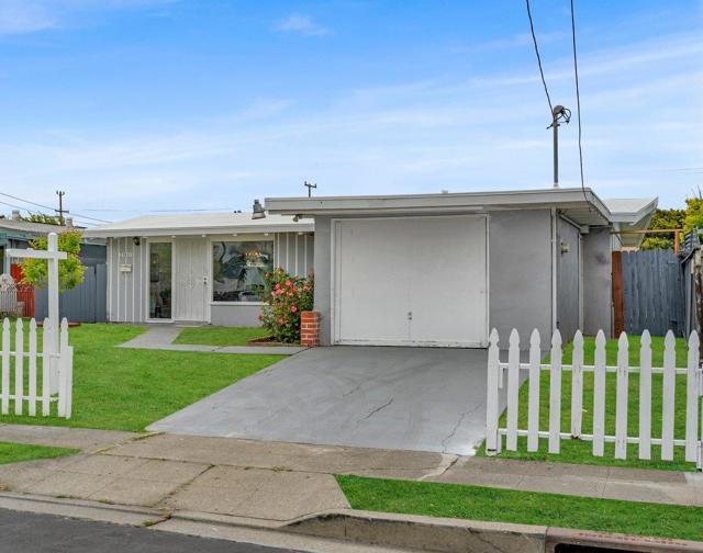 27837 Ormond Avenue, Hayward CA: https://media.crmls.org/mediaz/48a5343e-eb09-4223-8a64-6e91082f4bd2.jpg