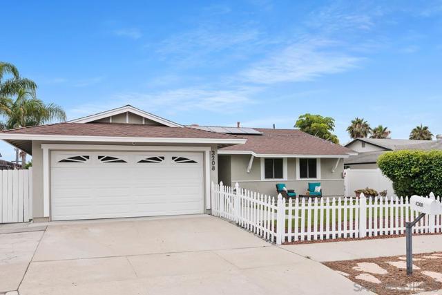 3208 Morningside Drive, Oceanside CA: https://media.crmls.org/mediaz/48a5564d-b17f-4d0e-a240-eac5b6853b7c.jpg