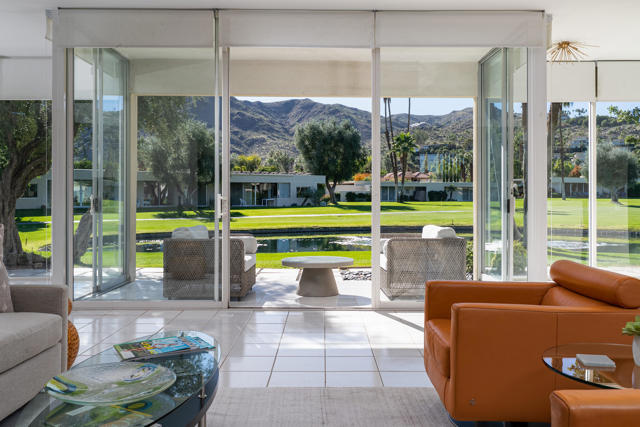 337 Westlake Terrace, Palm Springs CA: https://media.crmls.org/mediaz/48a5656b-e4c2-445c-ab03-2b02fbfd3528.jpg