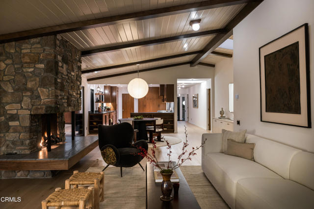 945 Linda Vista Avenue, Pasadena CA: https://media.crmls.org/mediaz/48a5808f-0d49-4c54-b9fa-74cf25208d70.jpg